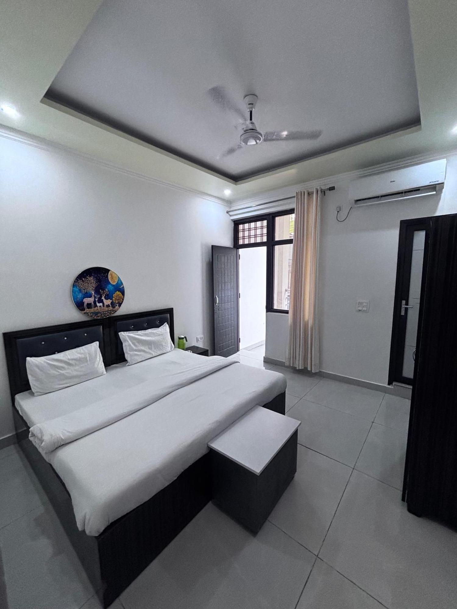 Hotel Paradise Palm Rishīkesh Buitenkant foto